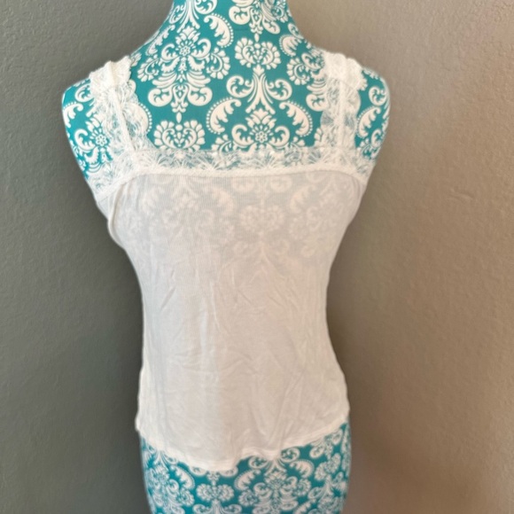 Y2K White Lace Trim Tank Top. NWOT. Ballet-core, minimalist, layering essential - Picture 4 of 6